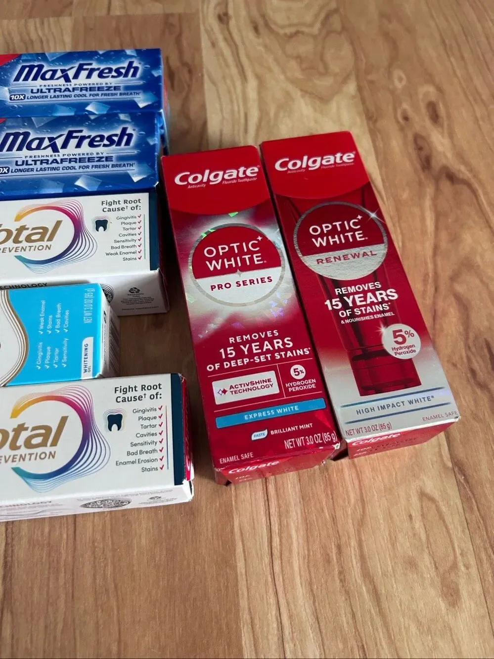 Bundle of toothpaste 10 different types and expiration dates Colgate creat